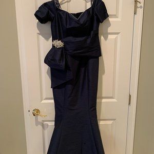 Mother of Bride Custom Made 100% silk gown Size 12